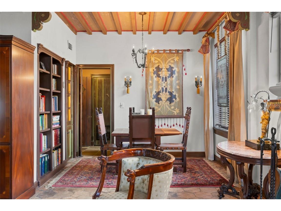 646 16th Avenue NE Saint Petersburg FL 33704 TB8368654 image12