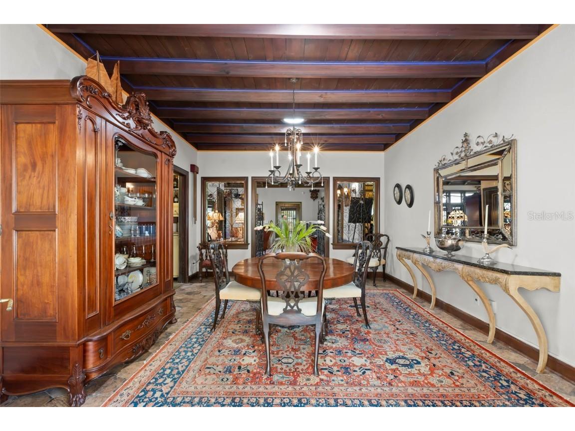 646 16th Avenue NE Saint Petersburg FL 33704 TB8368654 image18