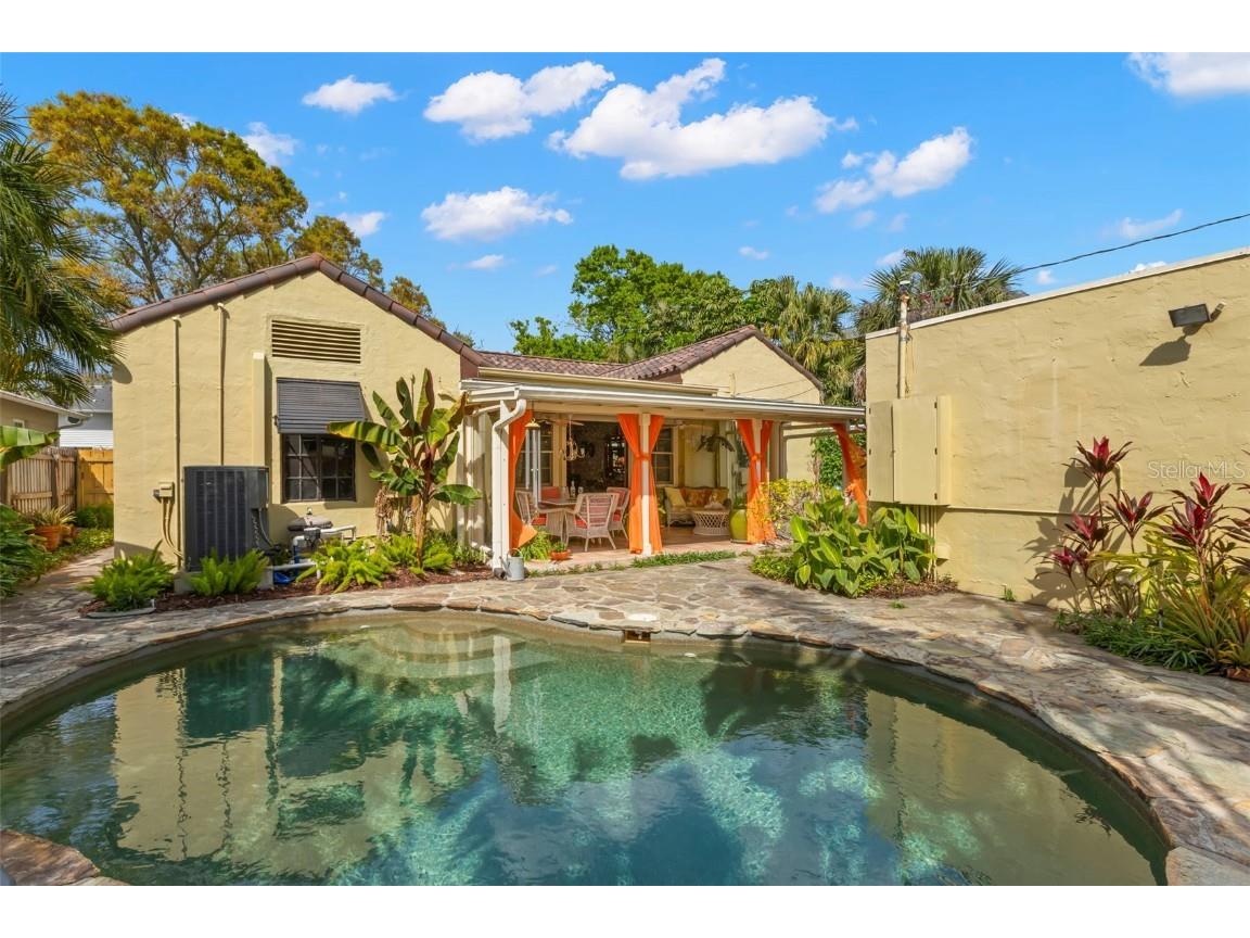 646 16th Avenue NE Saint Petersburg FL 33704 TB8368654 image21