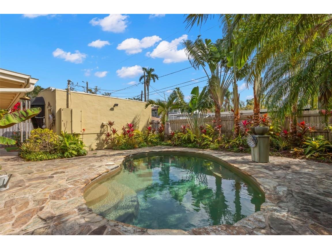 646 16th Avenue NE Saint Petersburg FL 33704 TB8368654 image22