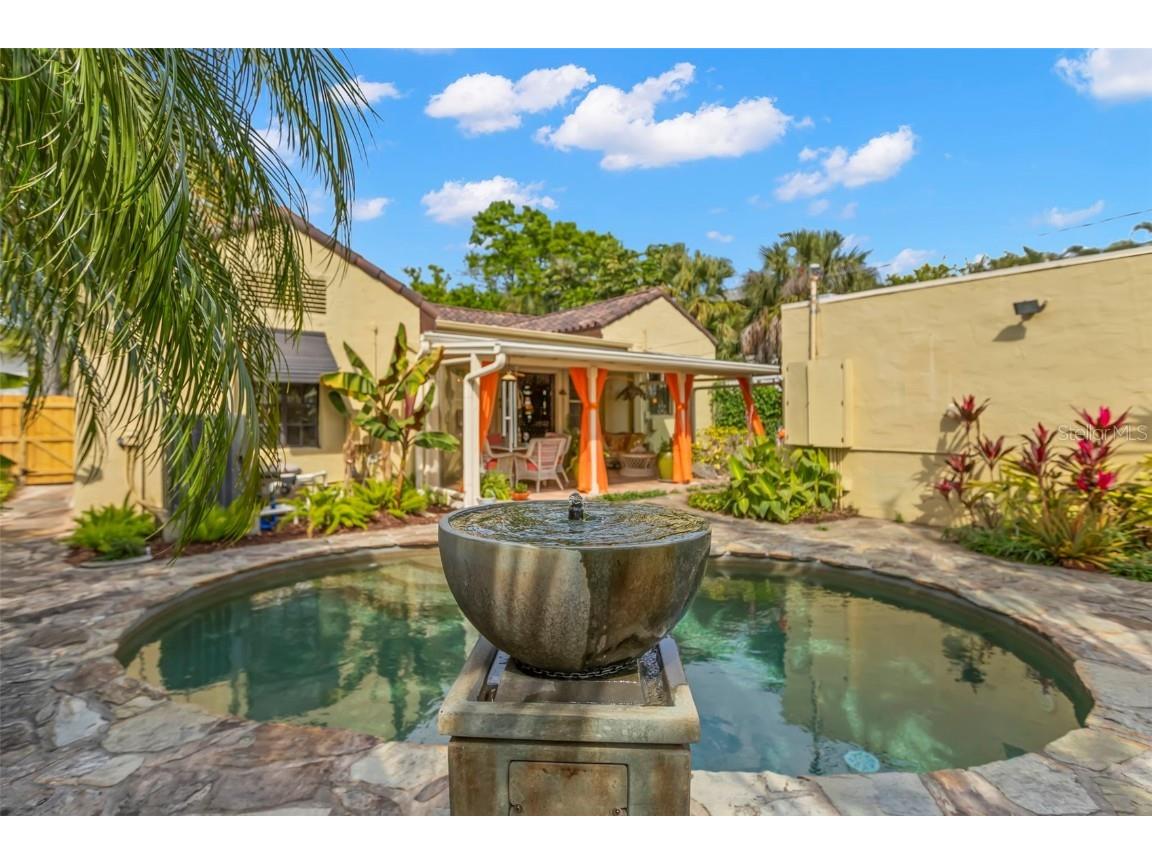 646 16th Avenue NE Saint Petersburg FL 33704 TB8368654 image23