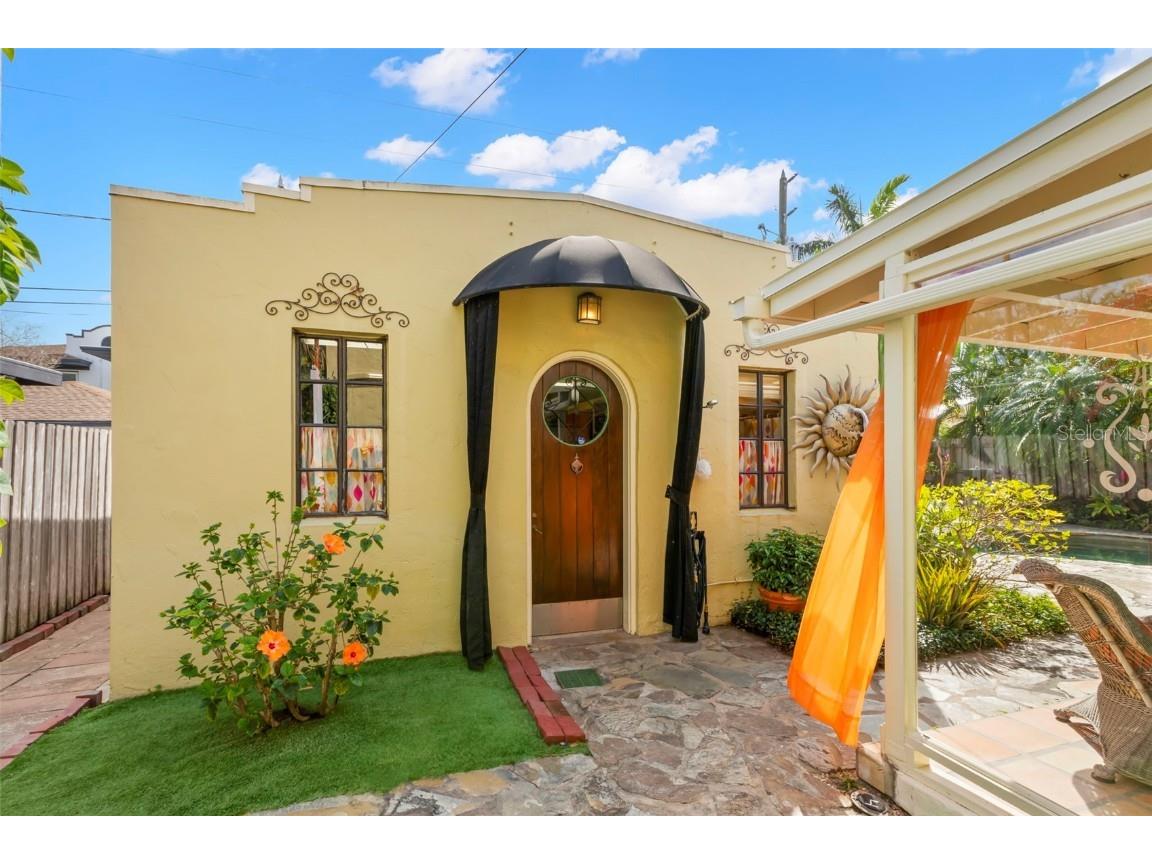 646 16th Avenue NE Saint Petersburg FL 33704 TB8368654 image24