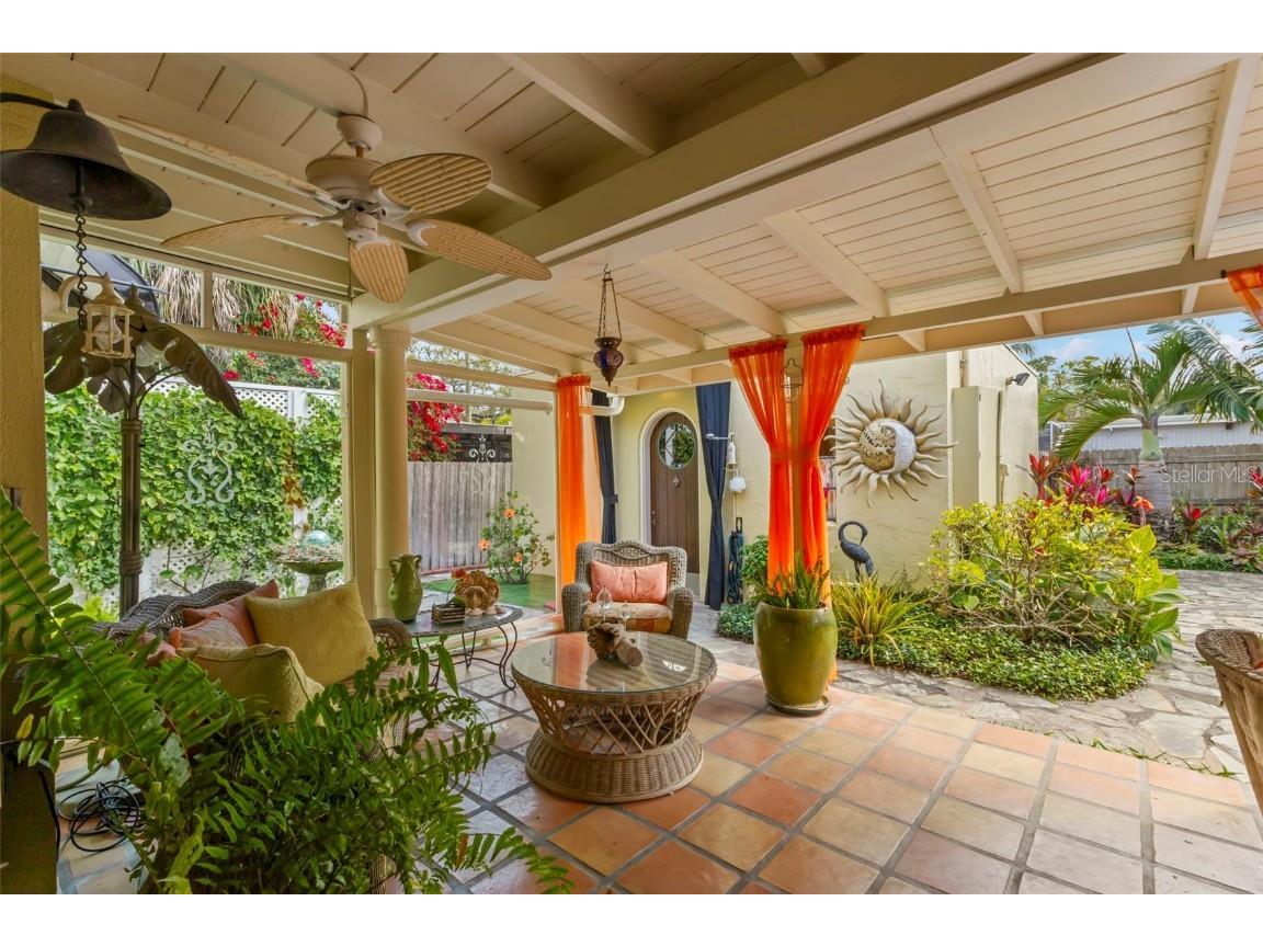 646 16th Avenue NE Saint Petersburg FL 33704 TB8368654 image3