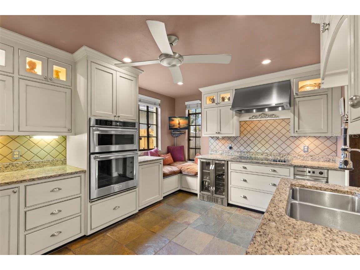 646 16th Avenue NE Saint Petersburg FL 33704 TB8368654 image30