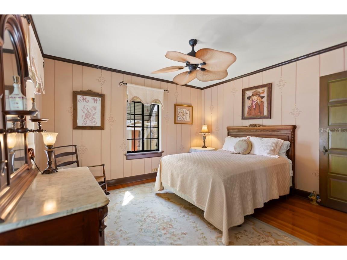 646 16th Avenue NE Saint Petersburg FL 33704 TB8368654 image37