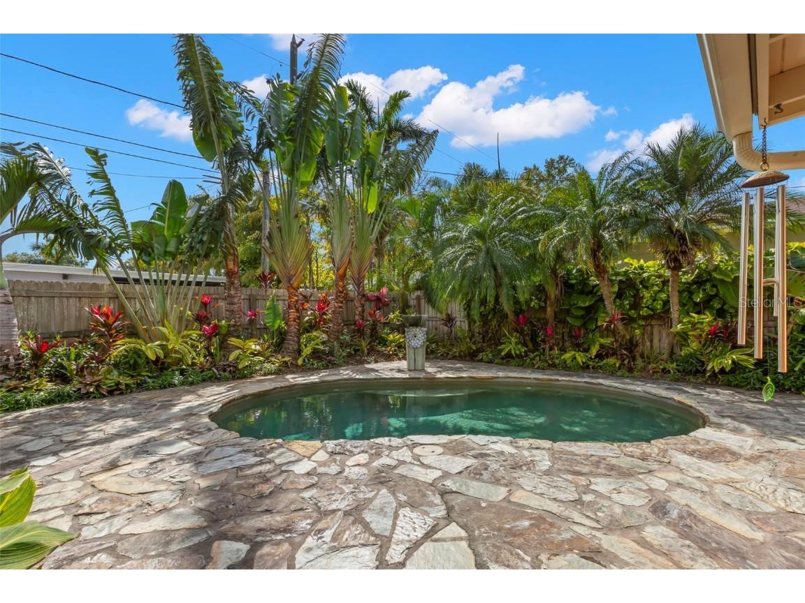 646 16th Avenue NE Saint Petersburg FL 33704 TB8368654 image4