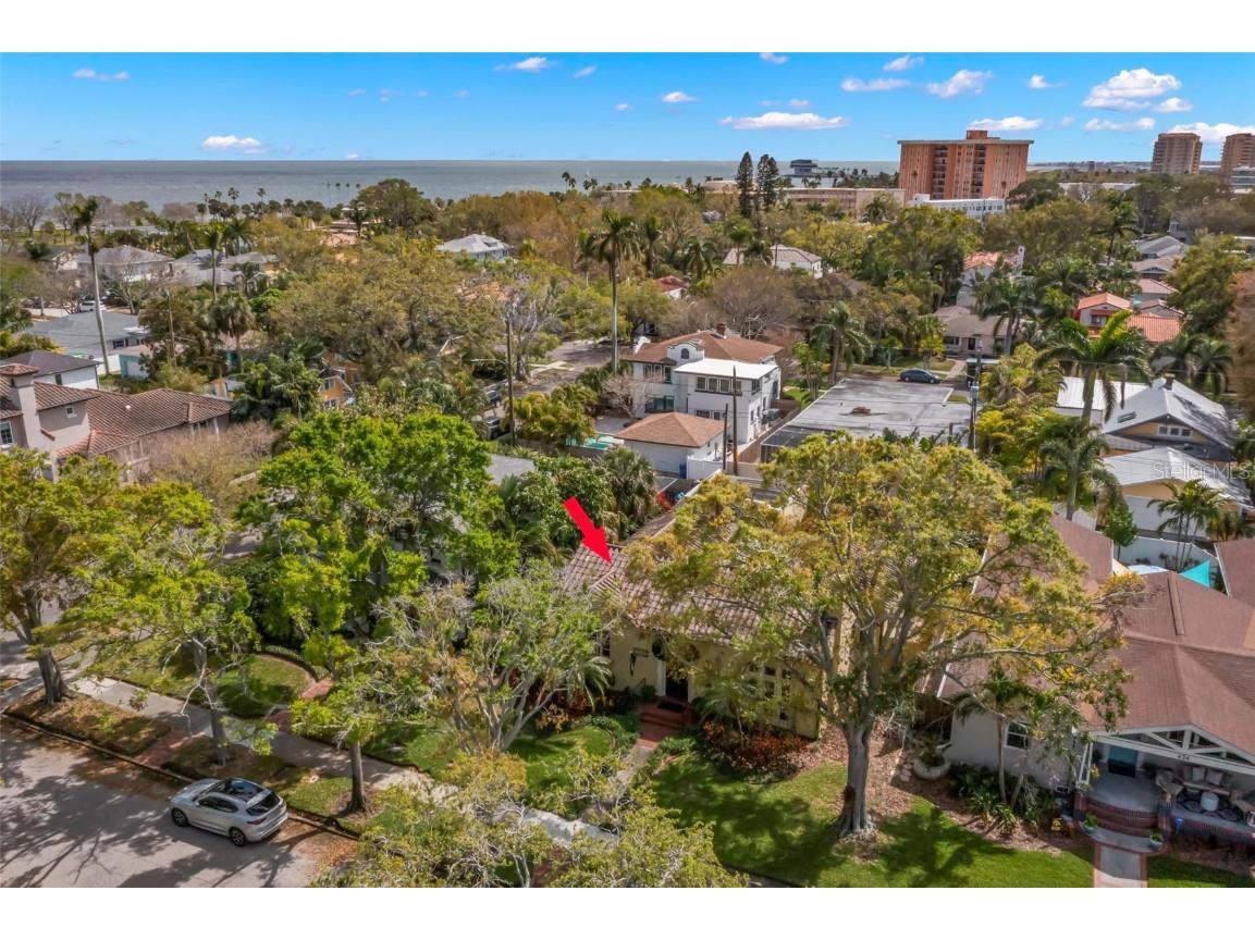 646 16th Avenue NE Saint Petersburg FL 33704 TB8368654 image46