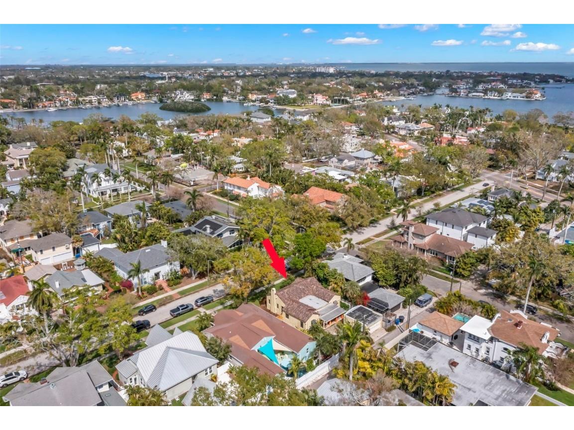 646 16th Avenue NE Saint Petersburg FL 33704 TB8368654 image48