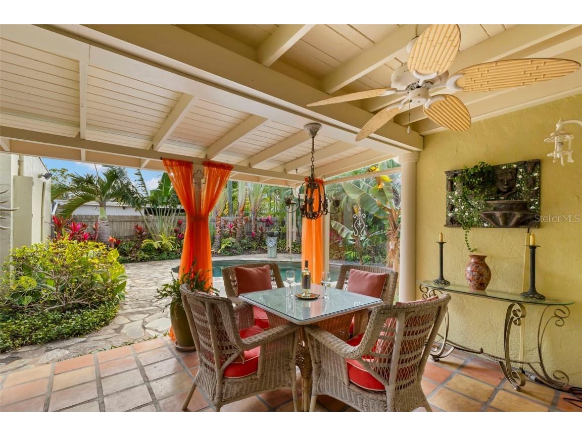 646 16th Avenue NE Saint Petersburg FL 33704 TB8368654 image5