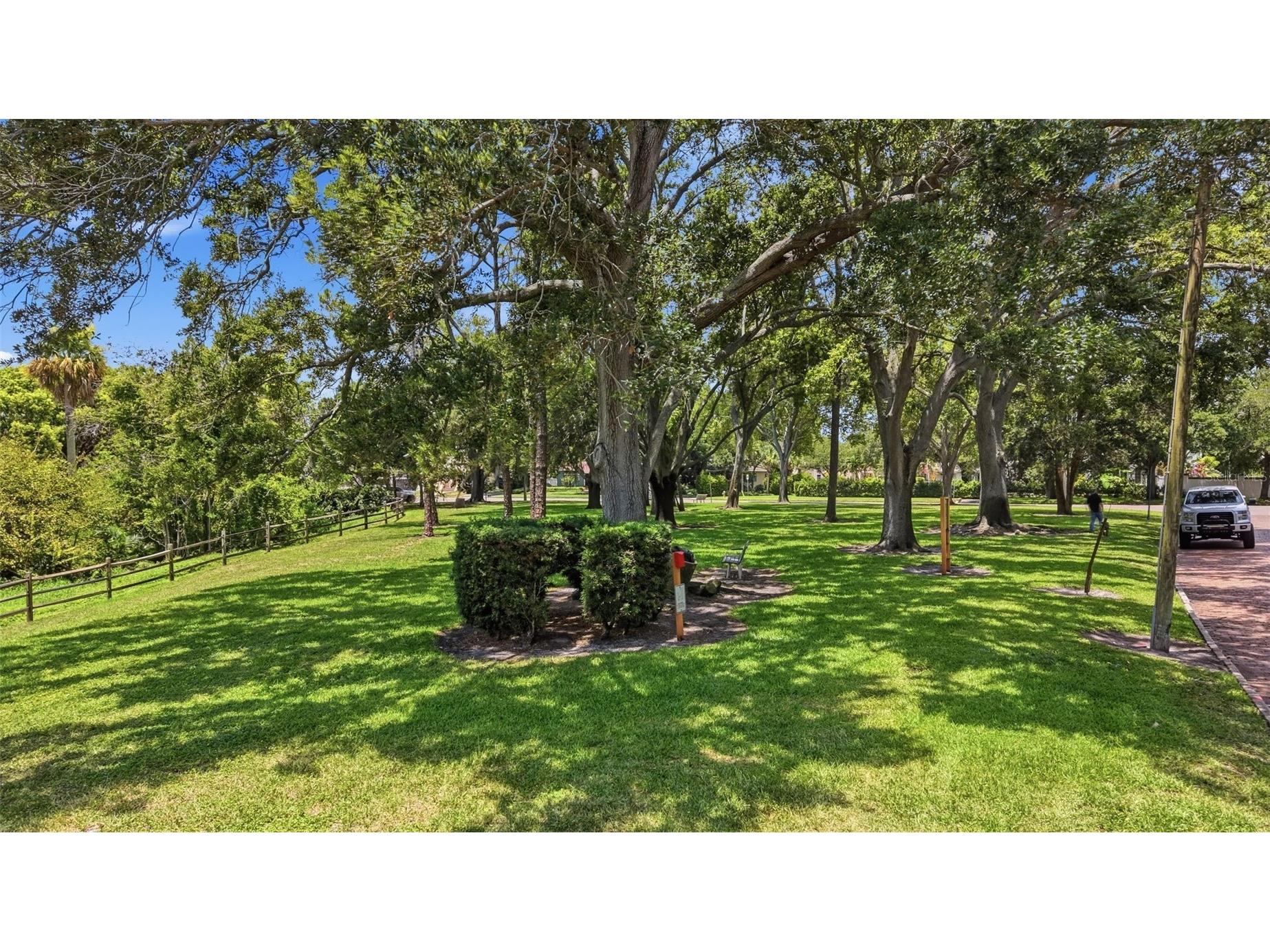 646 38th Avenue N Saint Petersburg FL 33704 TB8518088 image29