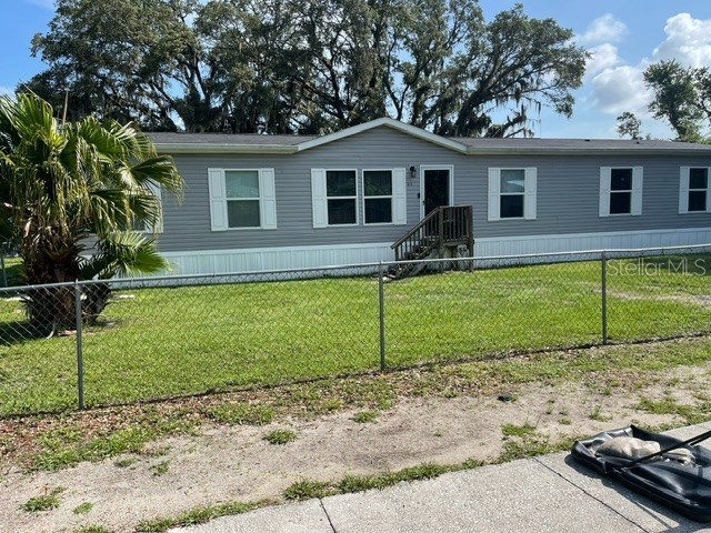 646 4th Street Polk City FL 33868 P4935264 image1