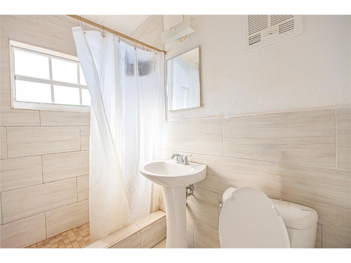 646 Bayberry Drive West Palm Beach FL 33403 TB8449056 image11