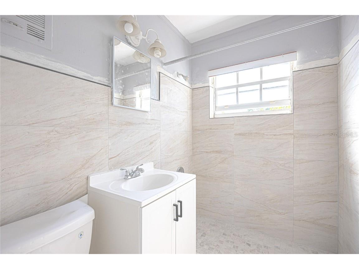 646 Bayberry Drive West Palm Beach FL 33403 TB8449056 image12