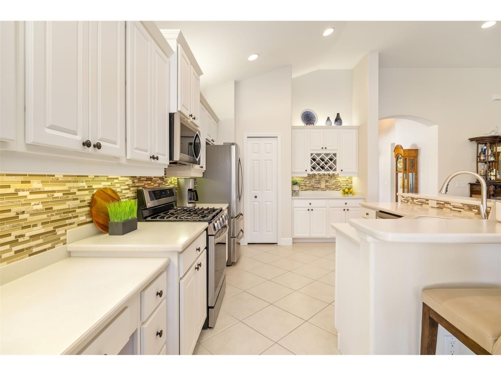 646 Foggy Morn Lane Bradenton FL 34212 - WATERLEFE POND A4682130 image22