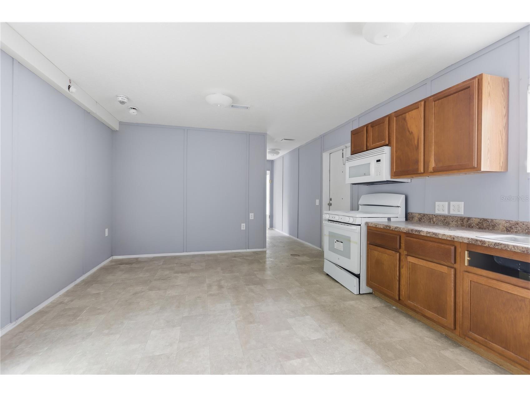 646 June Terrace Deland FL 32724 V4949054 image4