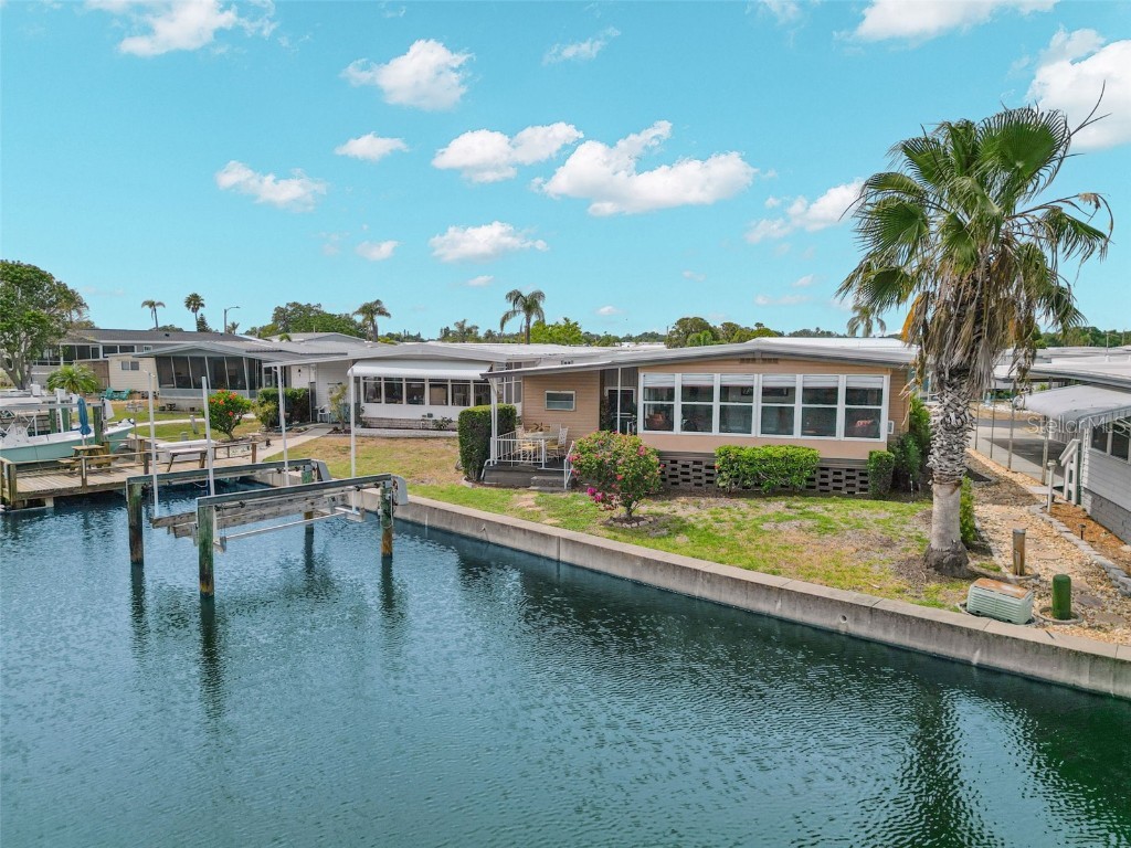 646 Mount Oak Avenue NE #731 Saint Petersburg FL 33702 - TAMPA BAY TB8381795 image1