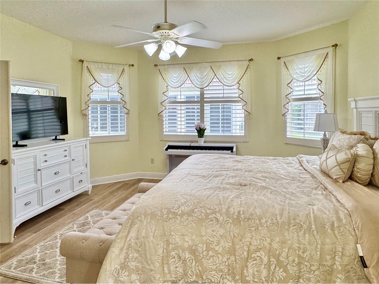 646 Murphys Estate Drive The Villages FL 32162 G5114440 image13