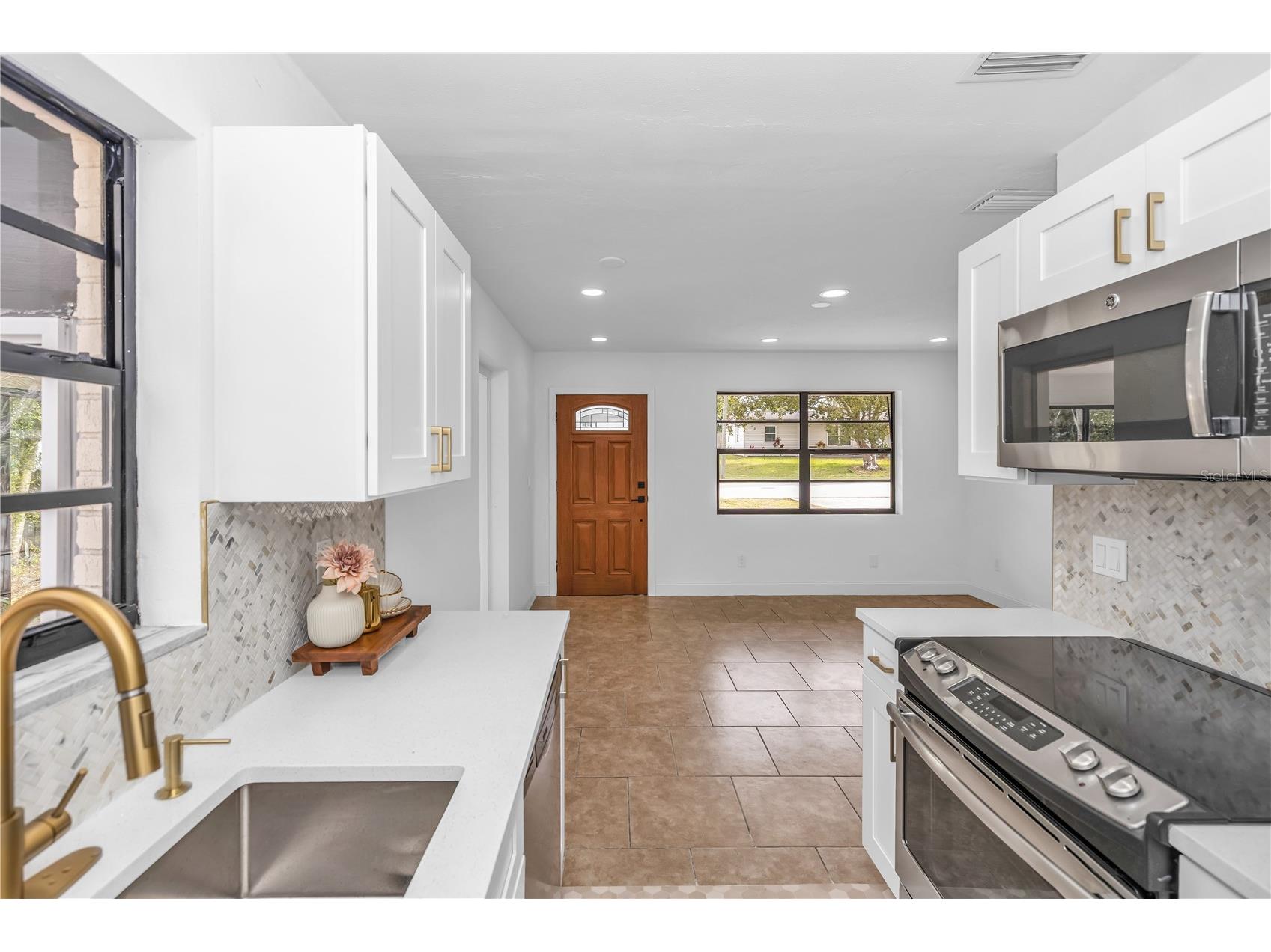 646 N Wellington Drive Deltona FL 32725 TB8481844 image4