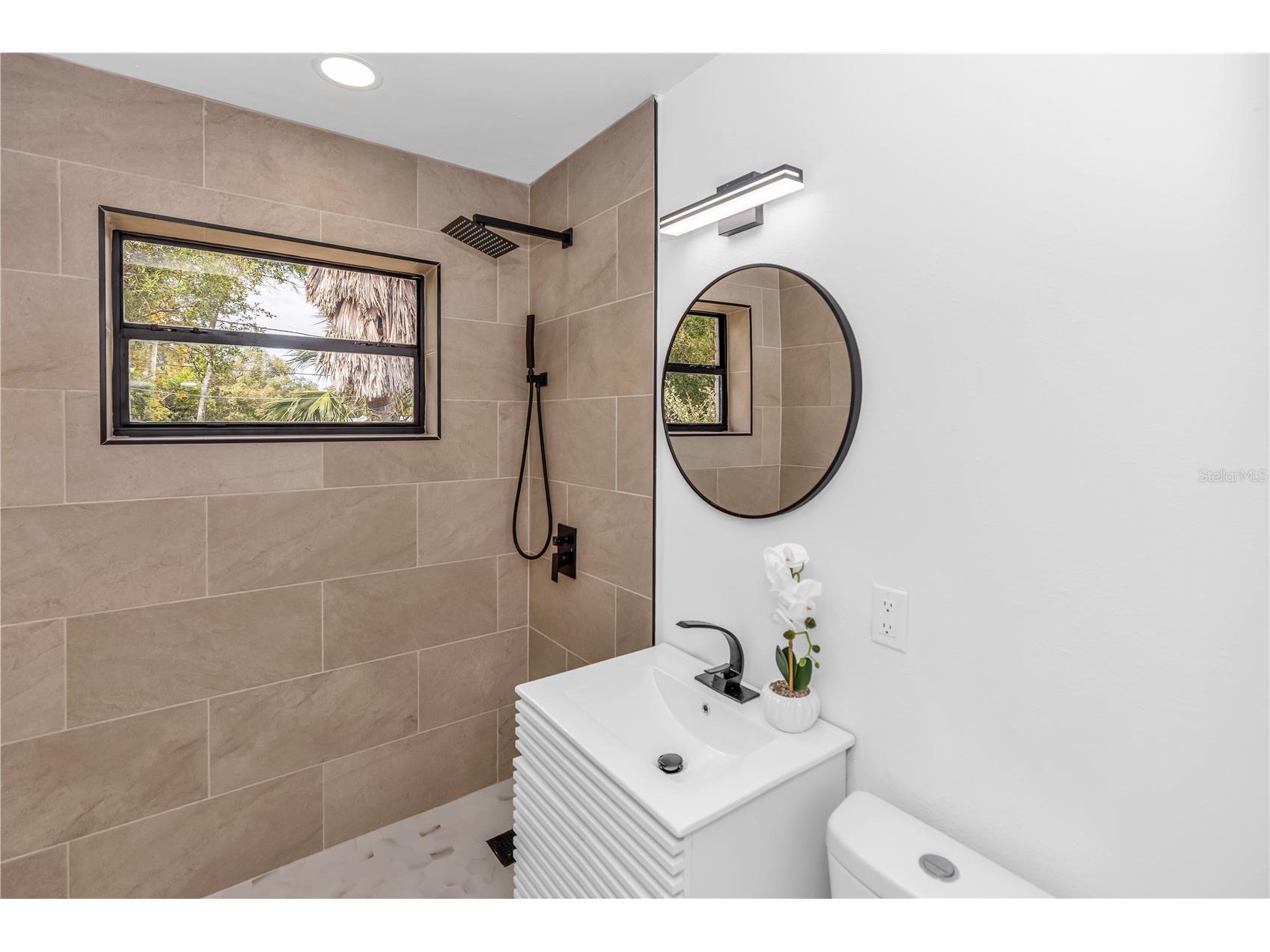 646 N Wellington Drive Deltona FL 32725 TB8481844 image5