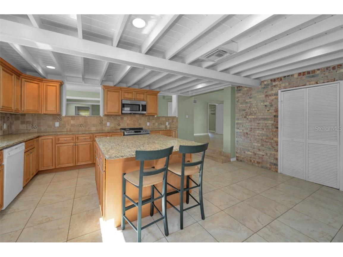 646 Riverside Drive Tarpon Springs FL 34689 W7872675 image25