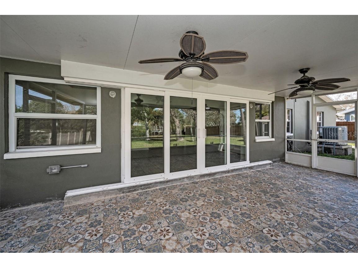 646 Riverside Drive Tarpon Springs FL 34689 W7872675 image46