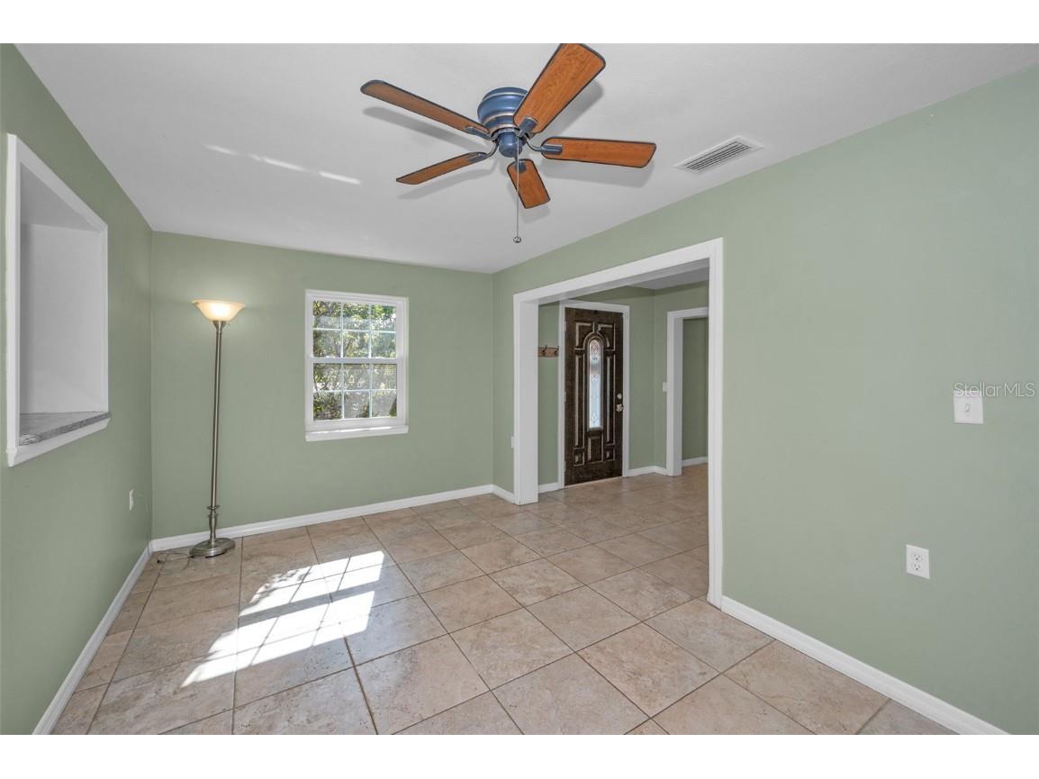 646 Riverside Drive Tarpon Springs FL 34689 W7872675 image8
