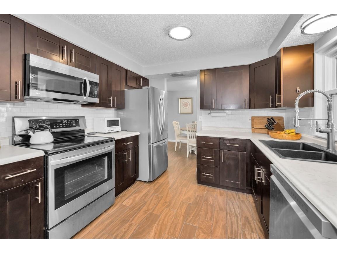 646 Timber Bay Circle W Oldsmar FL 34677 W7879421 image10