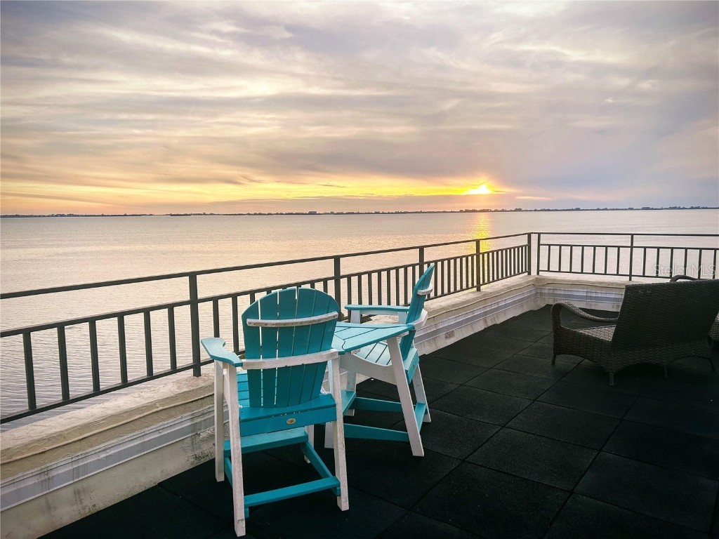 6460 Mourning Dove Drive #501 Bradenton FL 34210 - SARASOTA BAY A4589463 image1