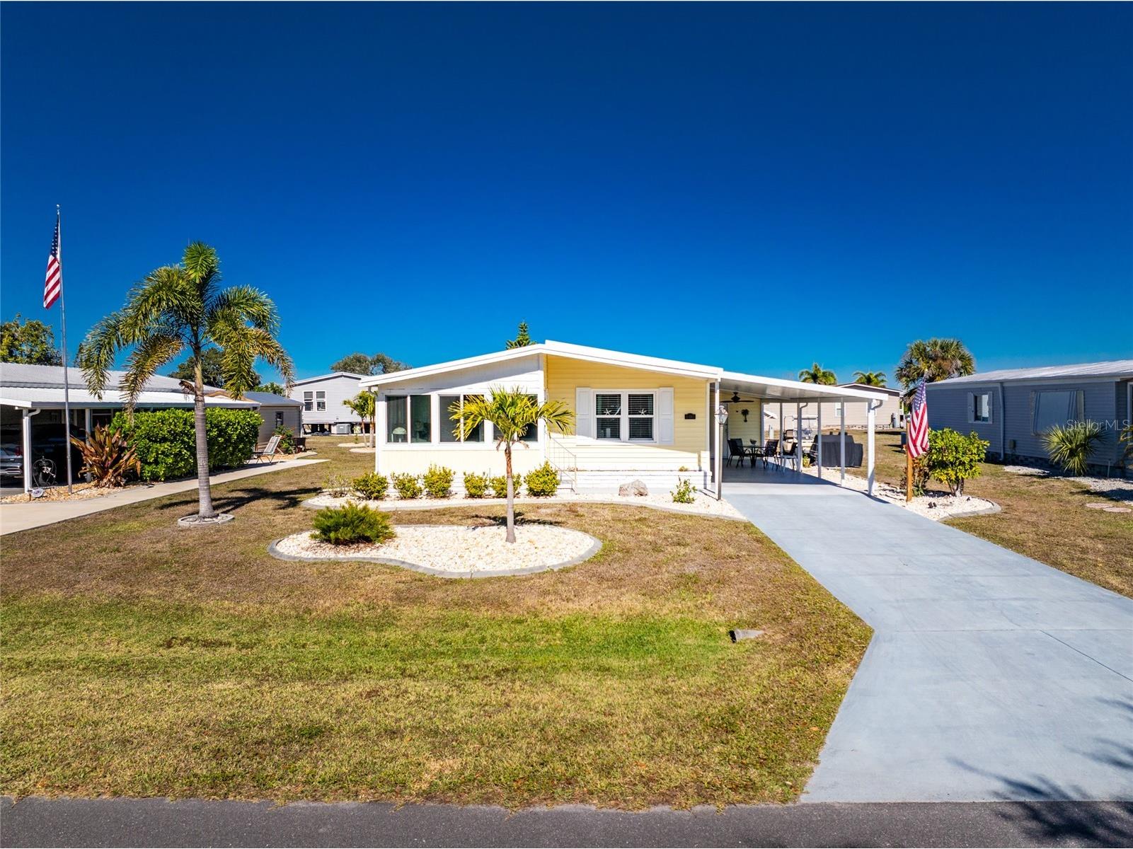 6461 Falcon Drive Englewood FL 34224 D6145502 image1