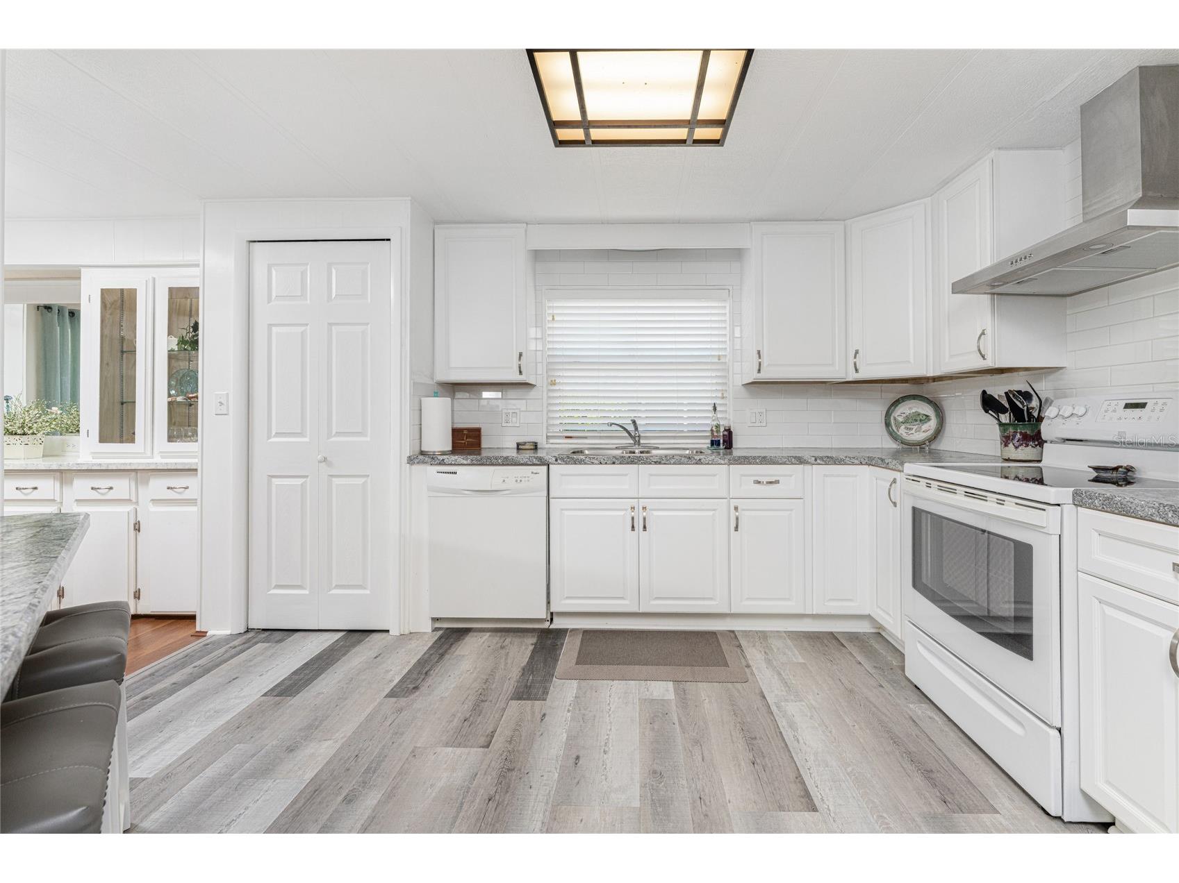6461 Falcon Drive Englewood FL 34224 D6145502 image5