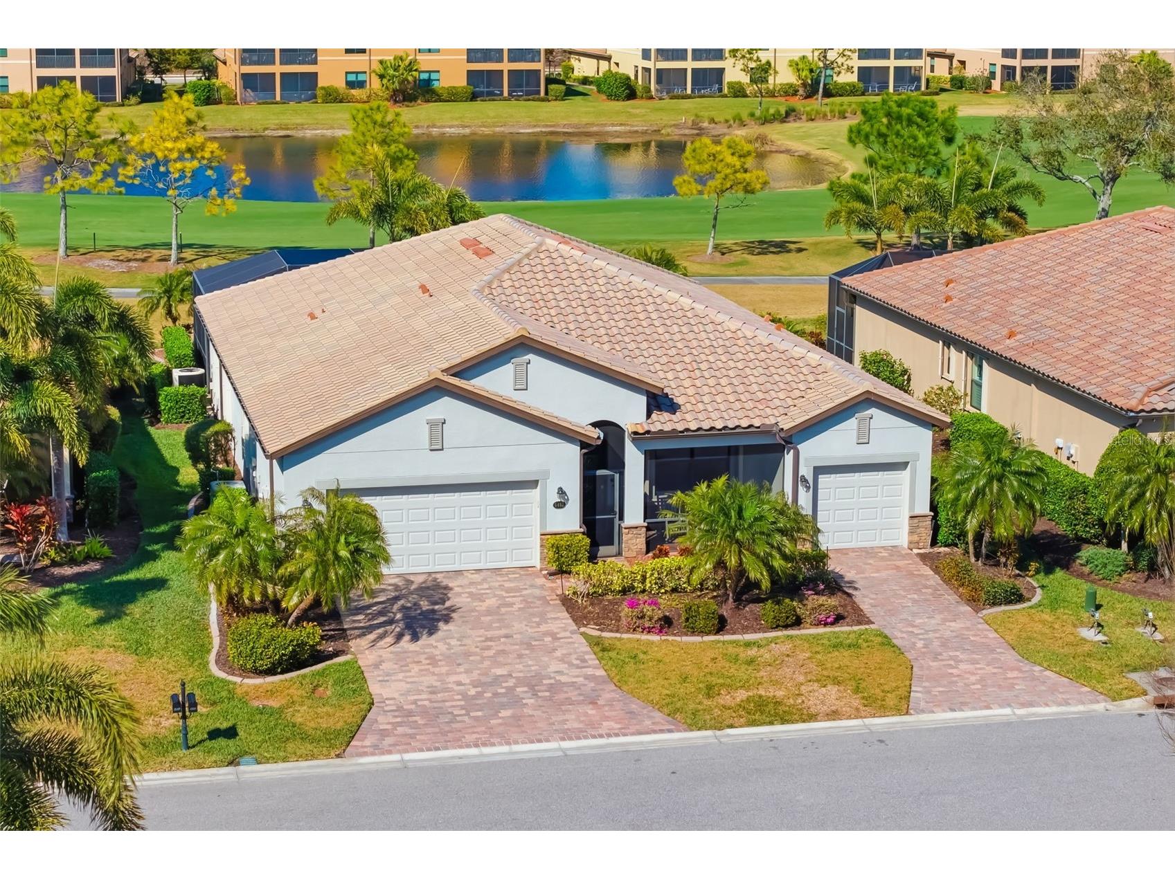 6462 Willowshire Way Bradenton FL 34212 - GOLF COURSE POND A4683054 image1