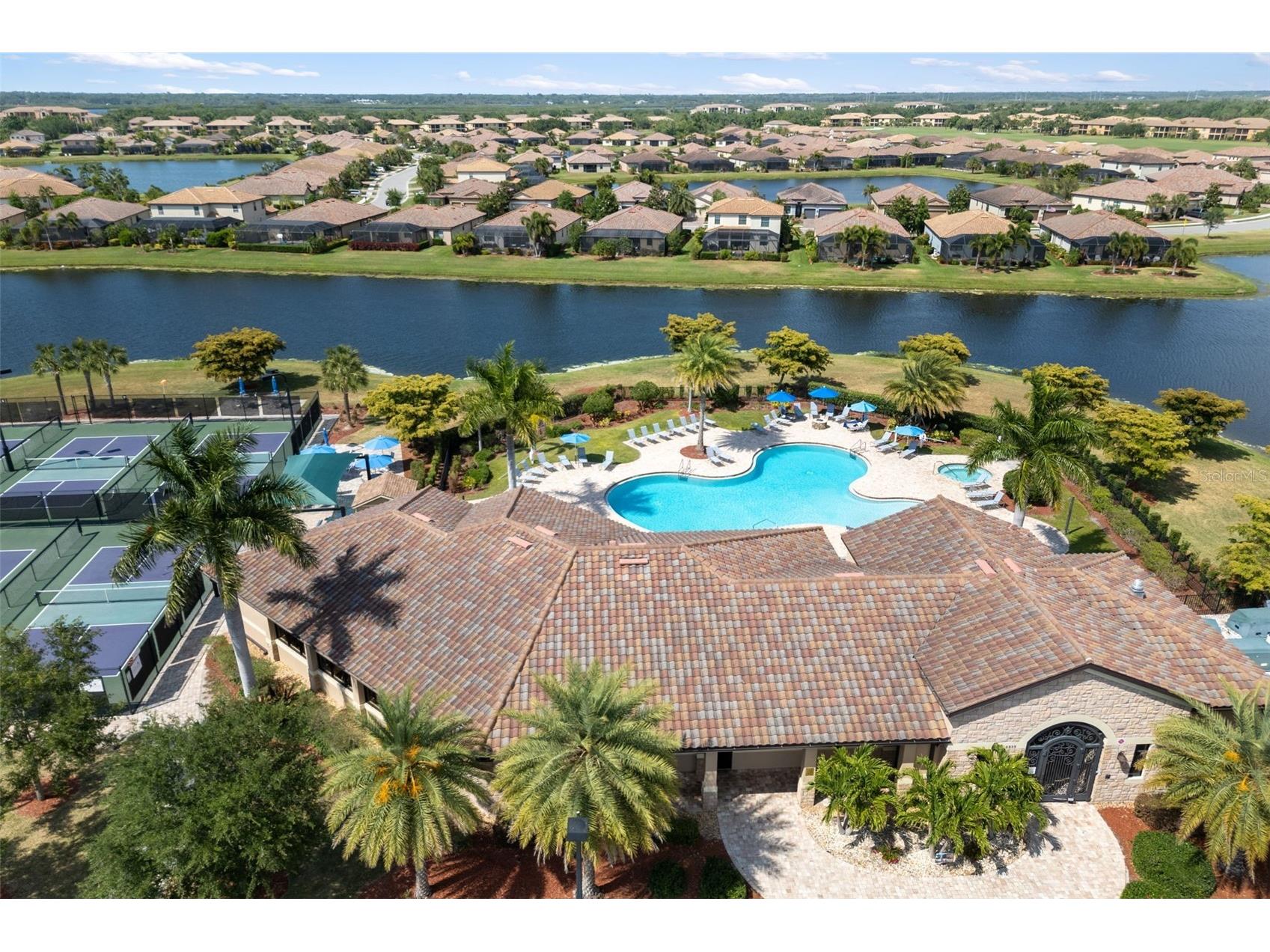 6462 Willowshire Way Bradenton FL 34212 - GOLF COURSE POND A4683054 image70