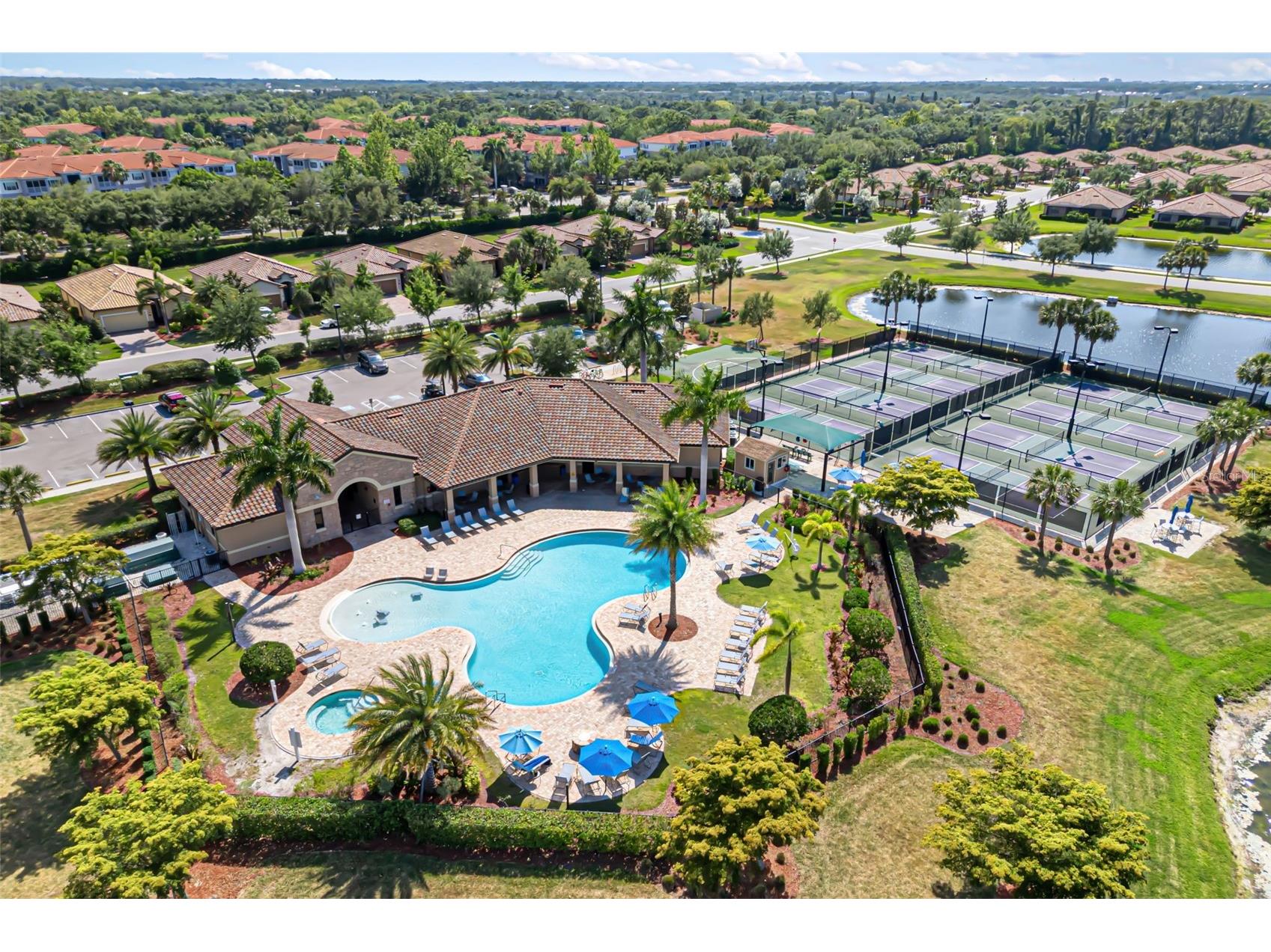 6462 Willowshire Way Bradenton FL 34212 - GOLF COURSE POND A4683054 image75