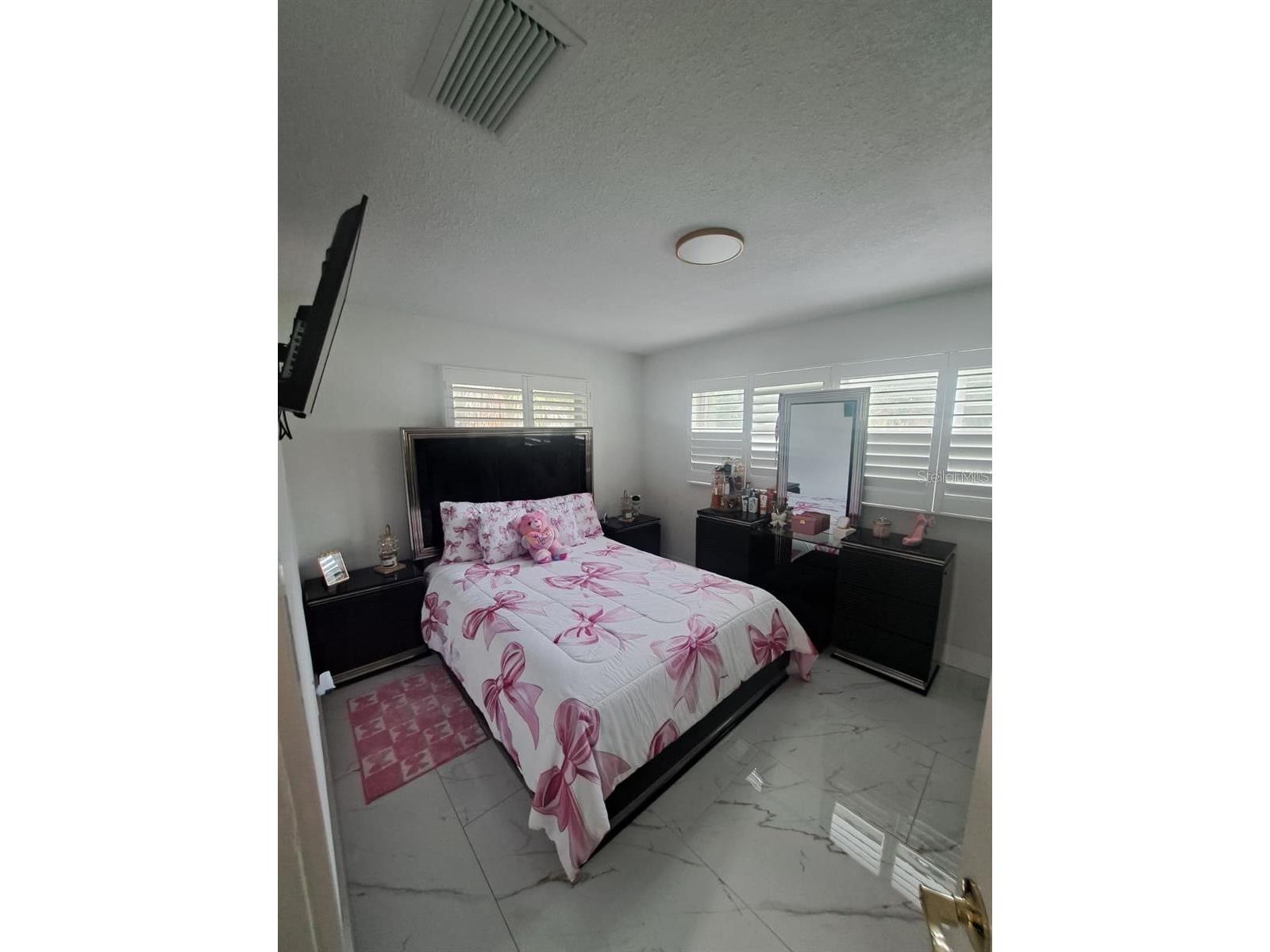 6463 1st Avenue N Saint Petersburg FL 33710 TB8452375 image8