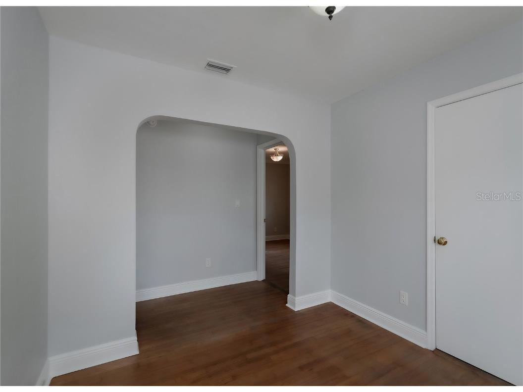 6465 1st Avenue S Saint Petersburg FL 33707 TB8445455 image13