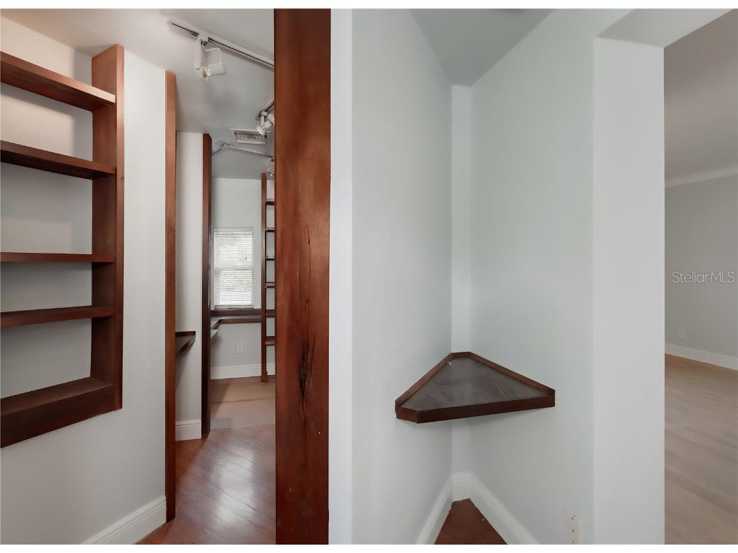 6465 1st Avenue S Saint Petersburg FL 33707 TB8445455 image17