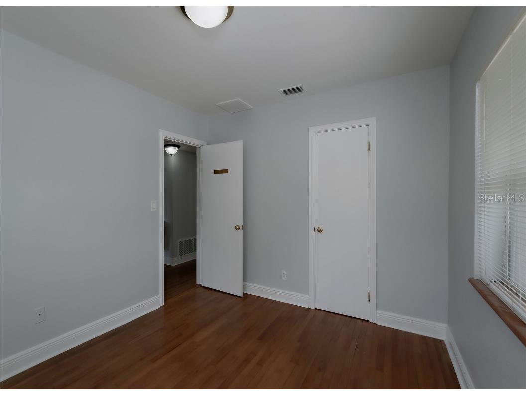 6465 1st Avenue S Saint Petersburg FL 33707 TB8445455 image25