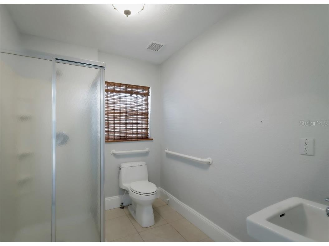 6465 1st Avenue S Saint Petersburg FL 33707 TB8445455 image32