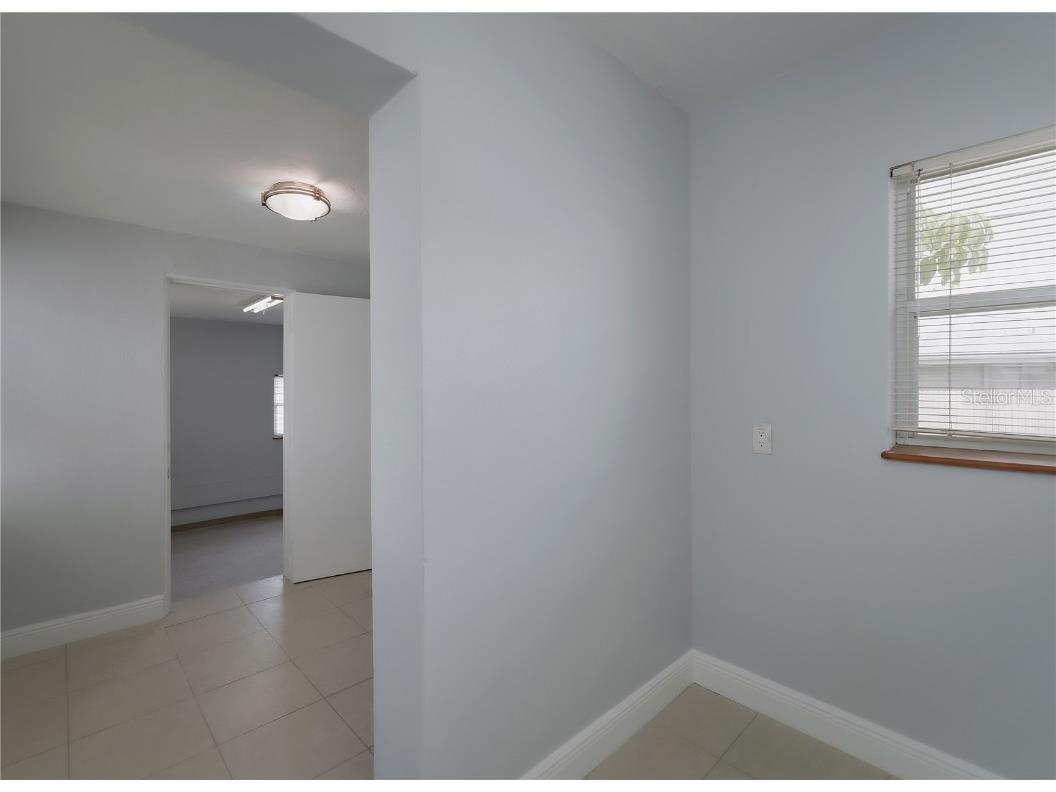 6465 1st Avenue S Saint Petersburg FL 33707 TB8445455 image36