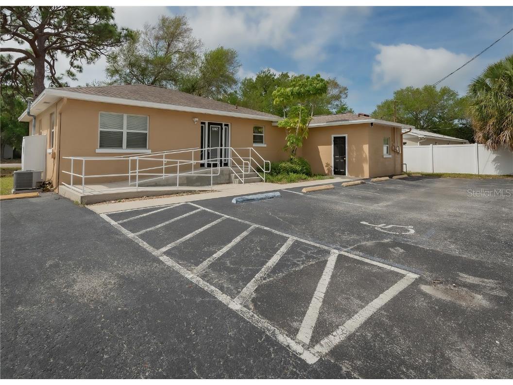 6465 1st Avenue S Saint Petersburg FL 33707 TB8445455 image8