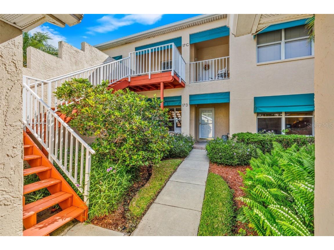 6465 99th Way N #17D Saint Petersburg FL 33708 - LONG BAYOU SNOWY EGRET LAKE U8233334 image1