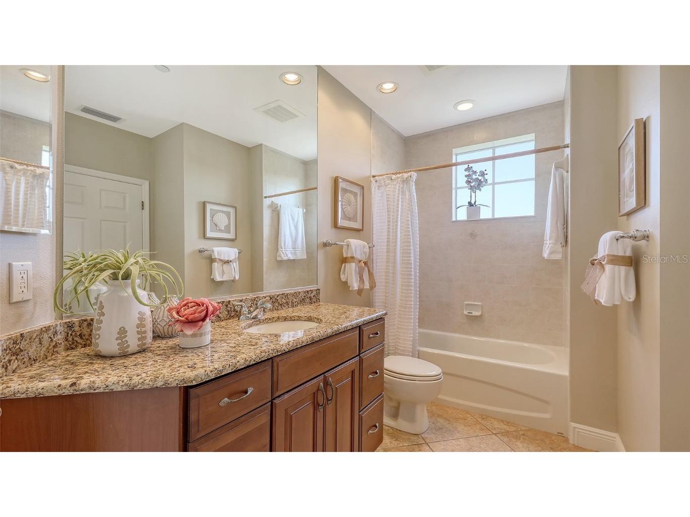 6465 Watercrest Way #404 Lakewood Ranch FL 34202 A4651472 image32