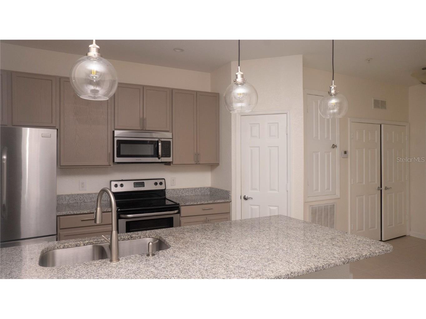 6466 Cava Alta Drive #101 Orlando FL 32835 O6354245 image4