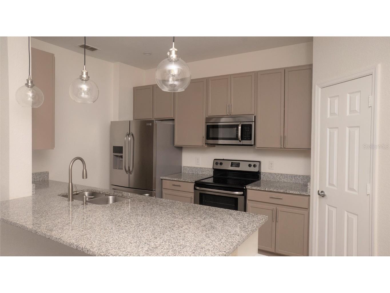 6466 Cava Alta Drive #101 Orlando FL 32835 O6354245 image6