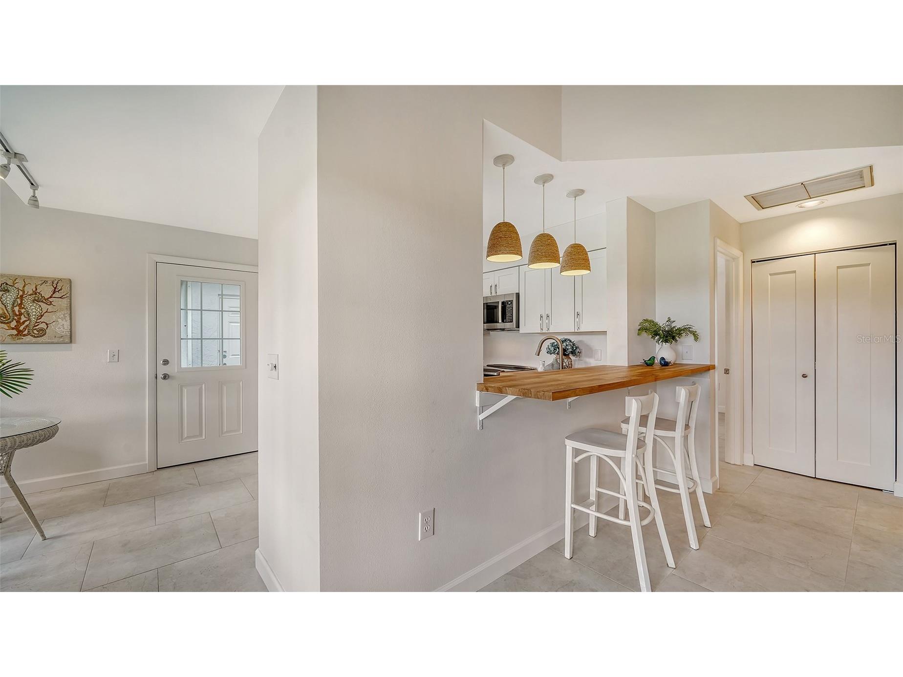 6467 Carrington Circle #43 Sarasota FL 34238 A4688055 image15