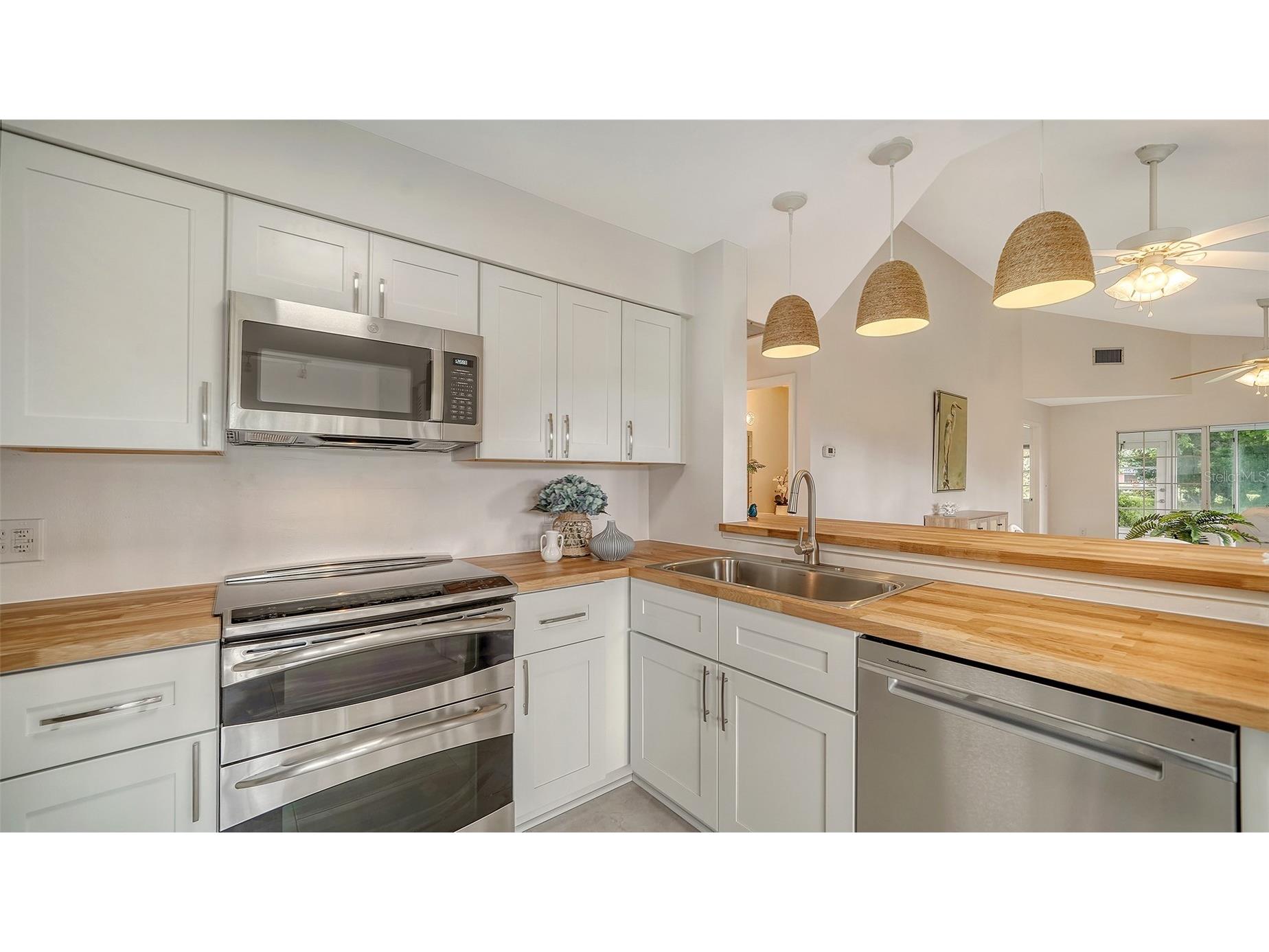 6467 Carrington Circle #43 Sarasota FL 34238 A4688055 image18