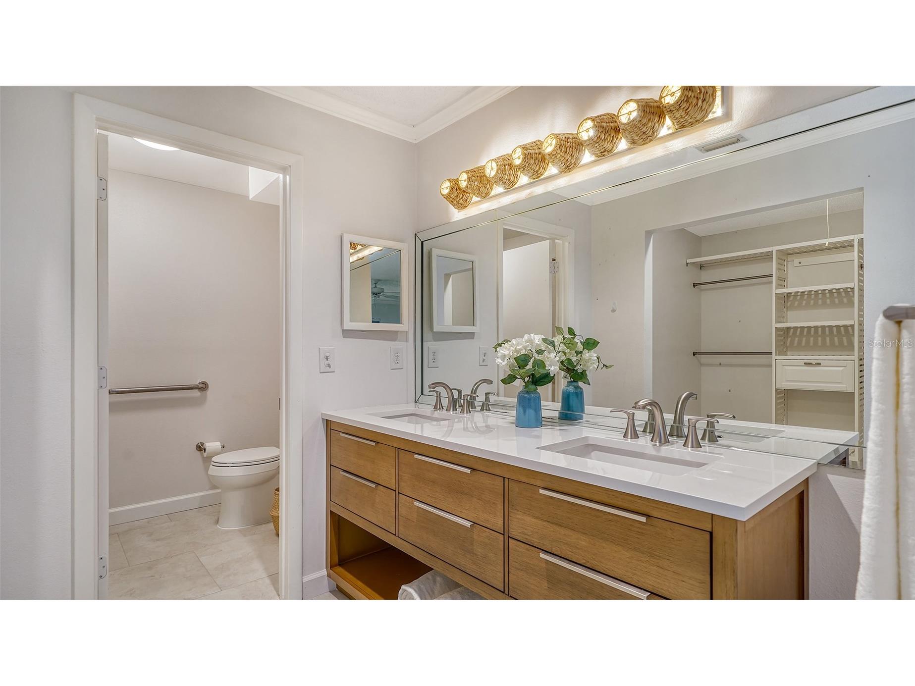 6467 Carrington Circle #43 Sarasota FL 34238 A4688055 image30