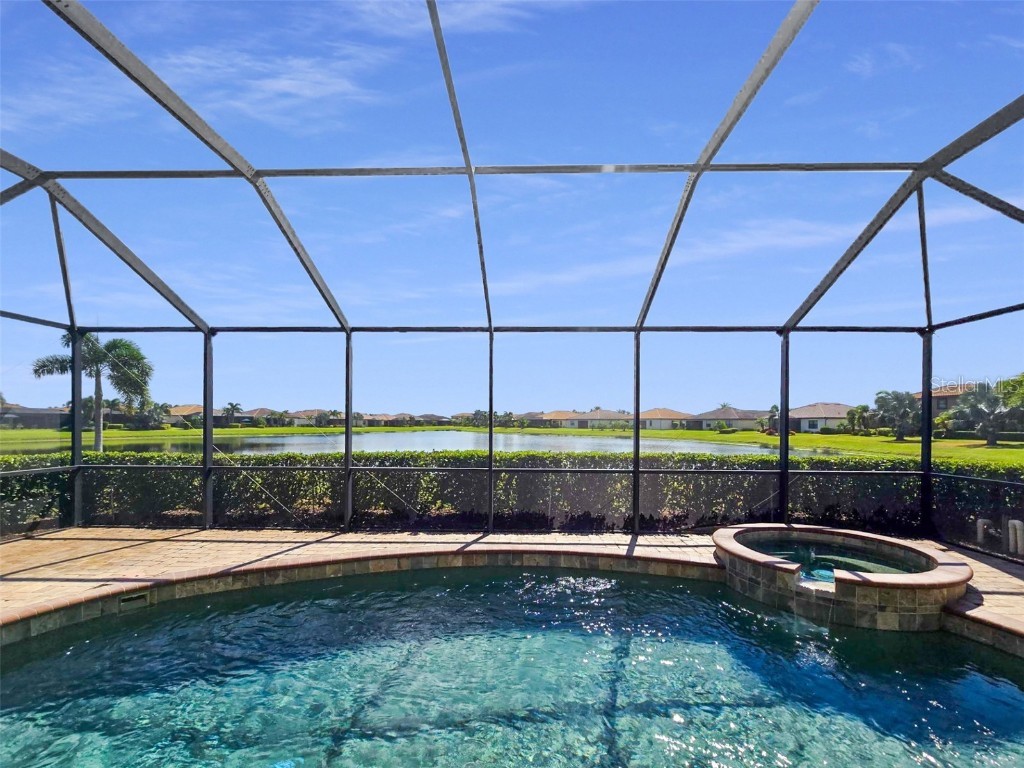 6467 Willowshire Way Bradenton FL 34212 A4670416 image2