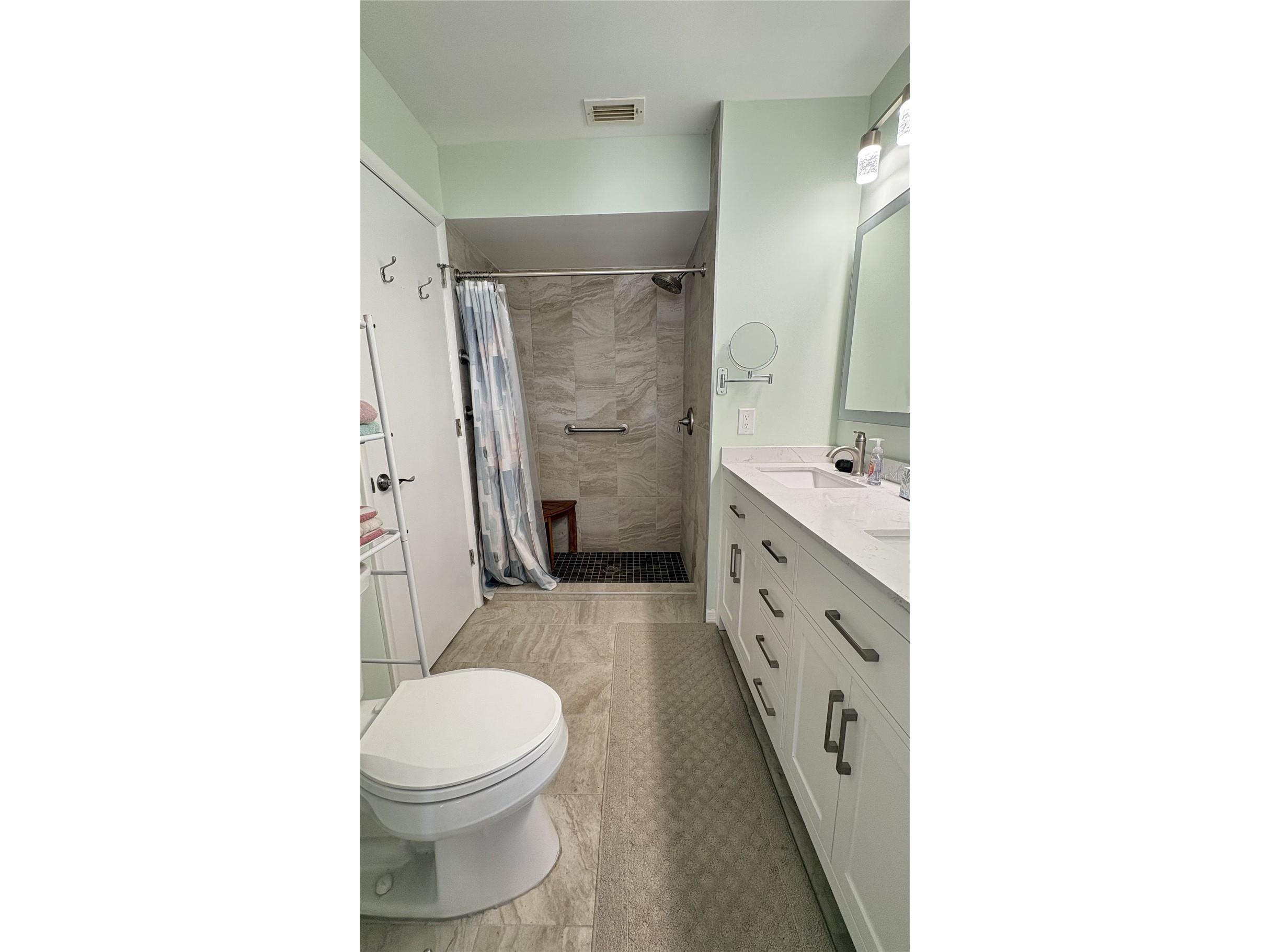 6468 Hamlet Drive #4B Englewood FL 34224 - OYSTER CREEK D6146235 image2