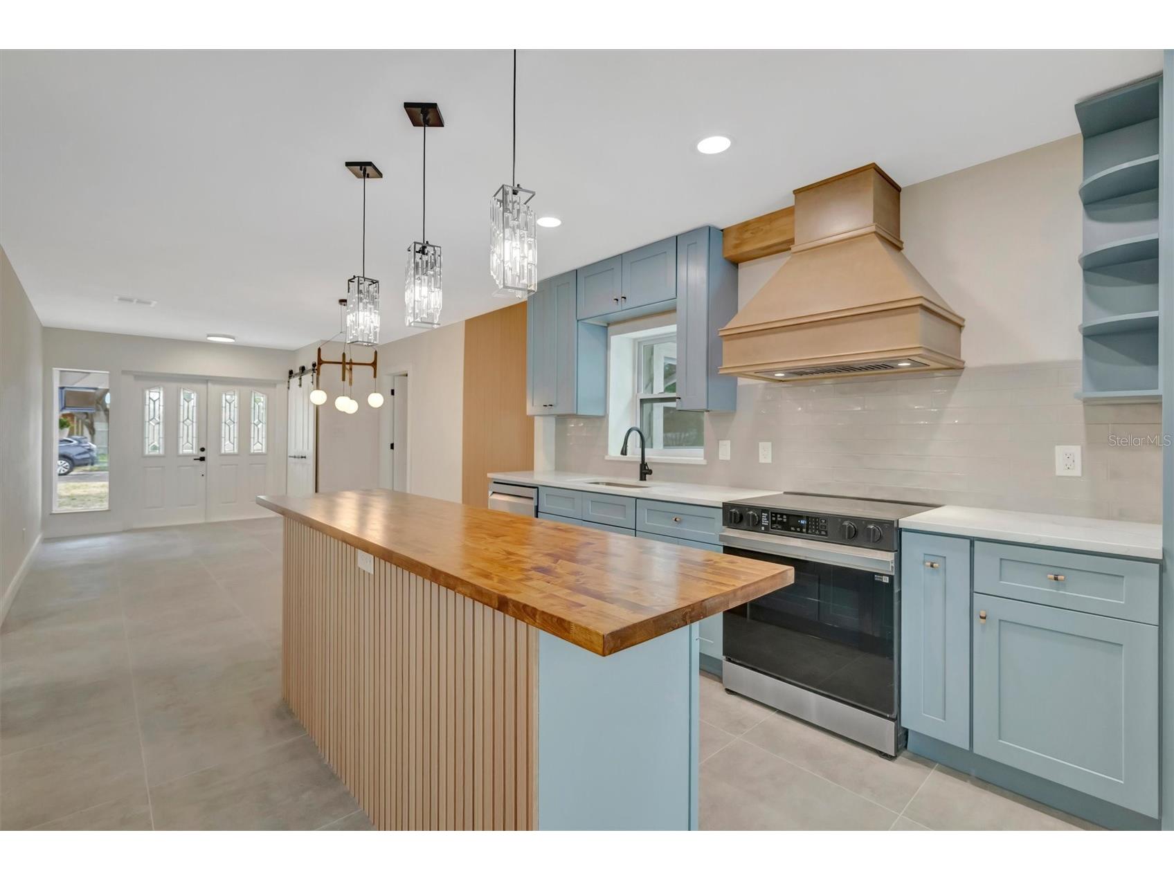 647 74th Avenue N Saint Petersburg FL 33702 TB8501591 image10